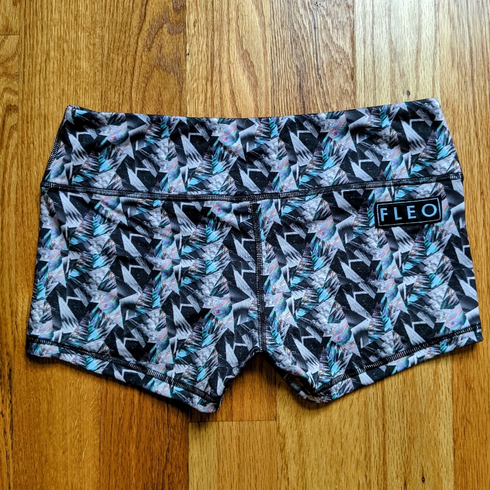 Fleo Prism Original Shorts size Medium